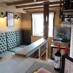 Pensjonat La Bouverie Hf 3*