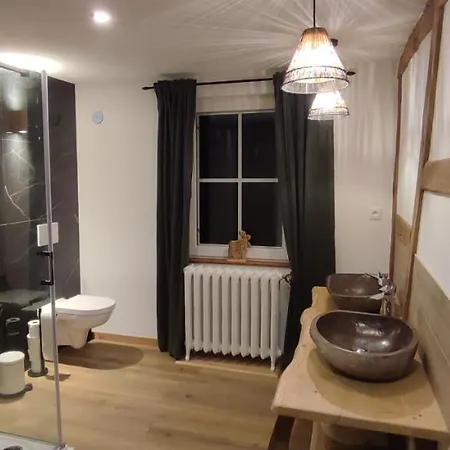 La Bouverie Hf بيت ضيافة